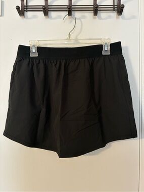 Mivei Black Athletic Skort with Comfortable Elastic Waistband